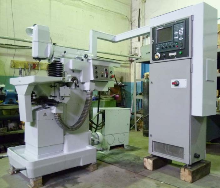 КФПЭ-250н верстат фрезерный з программным керуванням